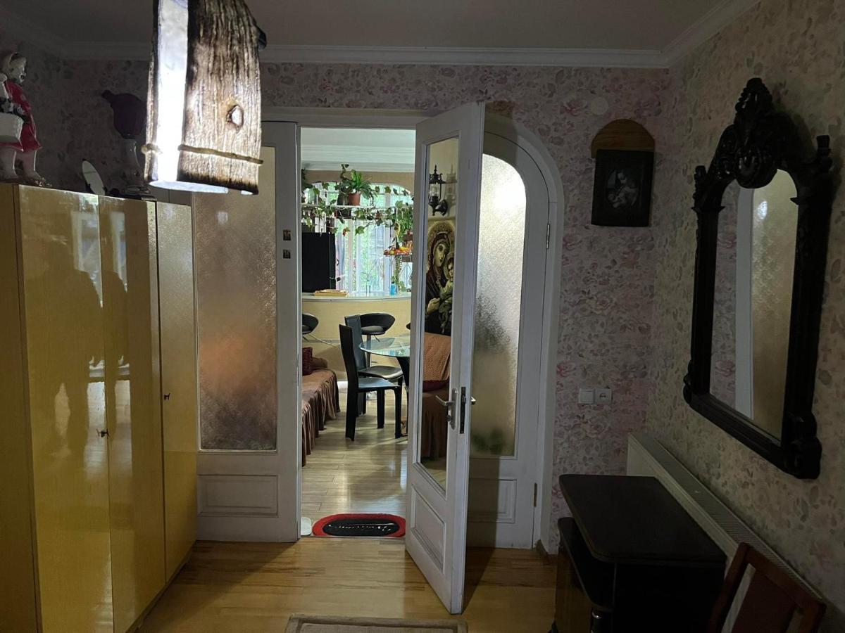 3 Room Flat In Тбілісі Екстер'єр фото