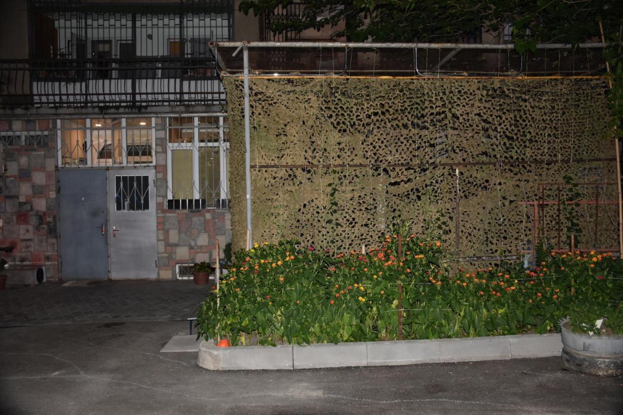 3 Room Flat In Тбілісі Екстер'єр фото